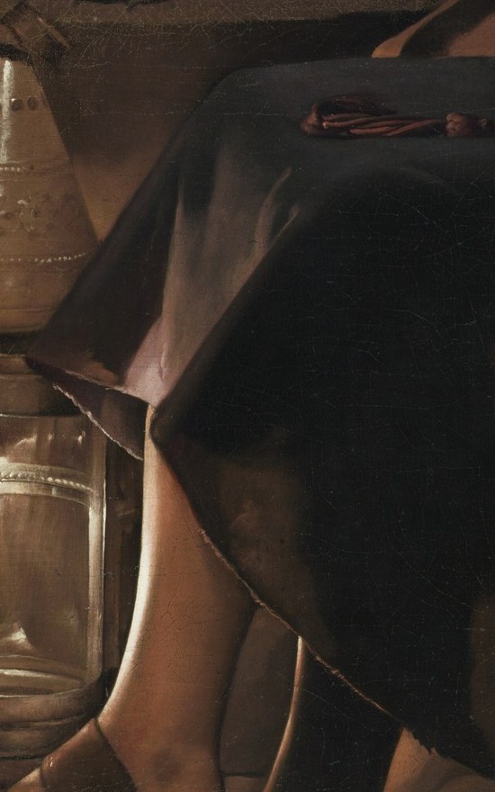 This single, hidden light source defines his style.