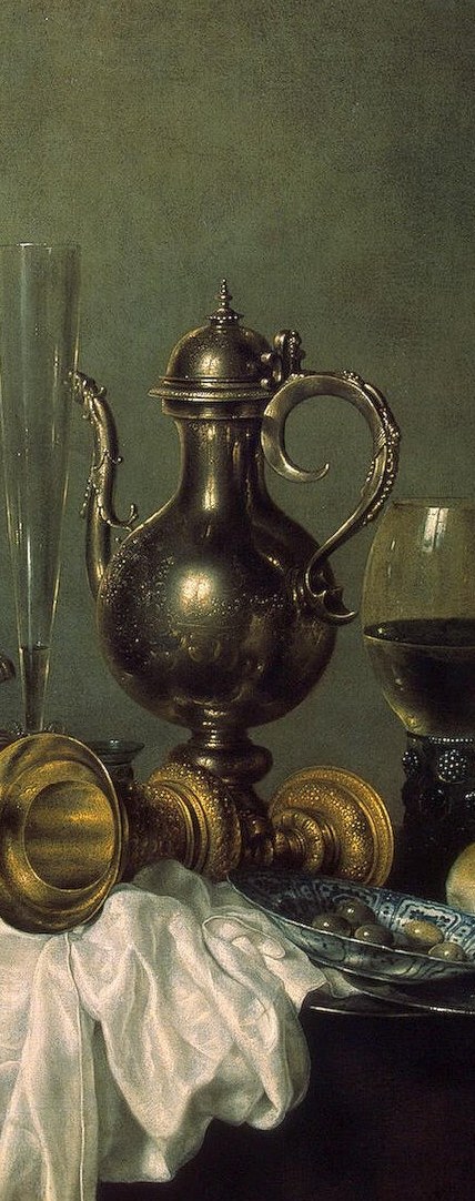 The dominant vertical anchor; its burnished belly catches ambient light and holds faint distorted reflections of the surrounding objects , Heda's virtuoso demonstration that curved metal can act as a mirror