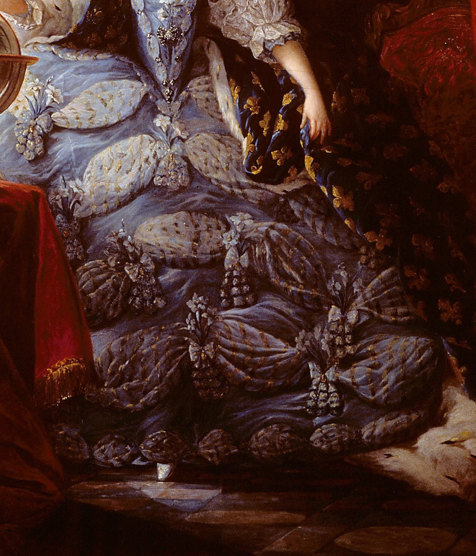 The painter used oil to capture the textures of royal fashion.
