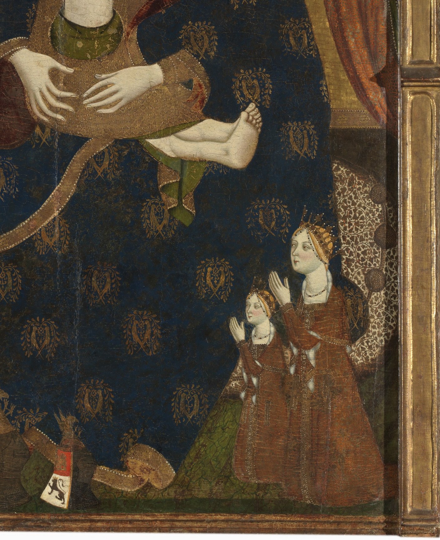 The gold patterns show rich patronage.