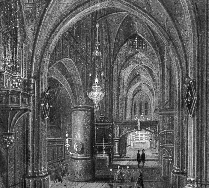 See how the light from the chancel just glows.