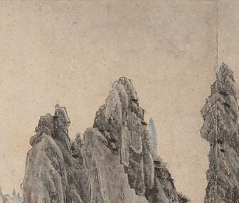 Look at the sharp central spire.