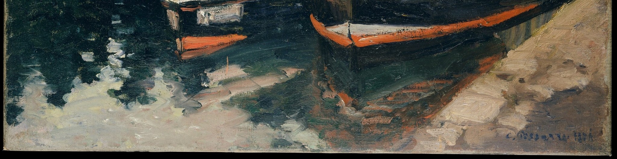 After the war, it was recovered. The surface is unbroken.