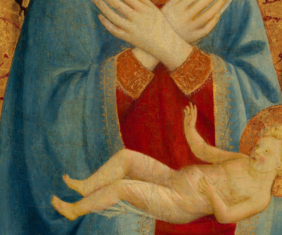 Look at her hands.