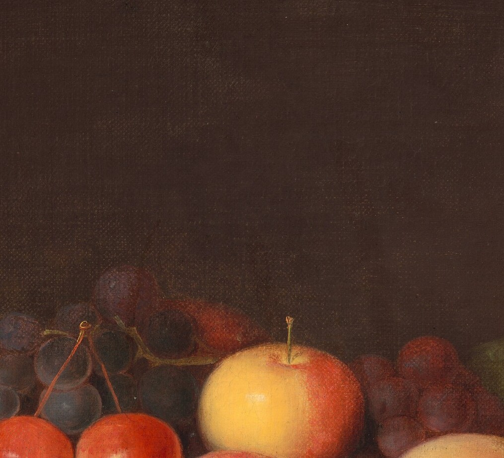 First glance: a simple, generous pile of fruit.