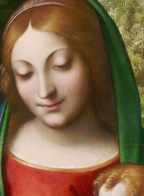 Sfumato makes her face so soft.