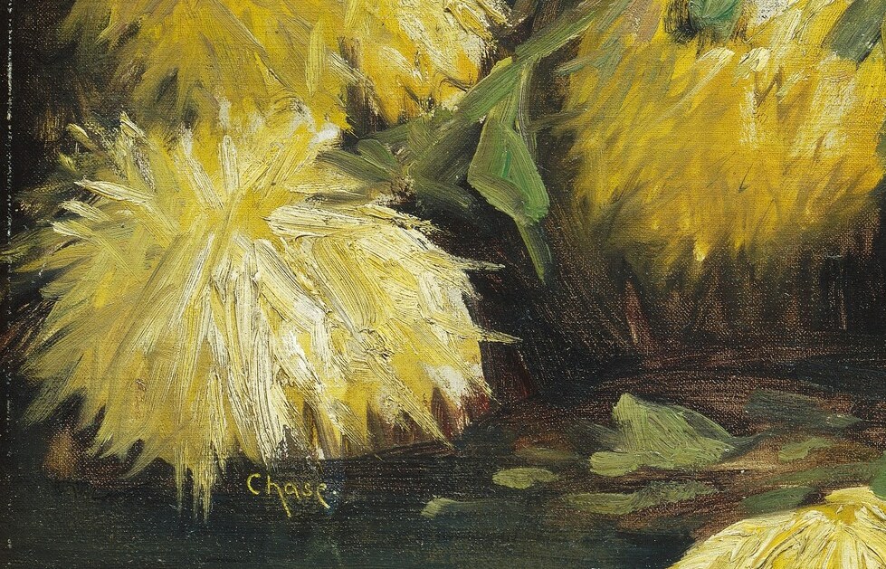 Its full bloom and soft texture invite a sense of gentle abundance and the peak of natural beauty.
