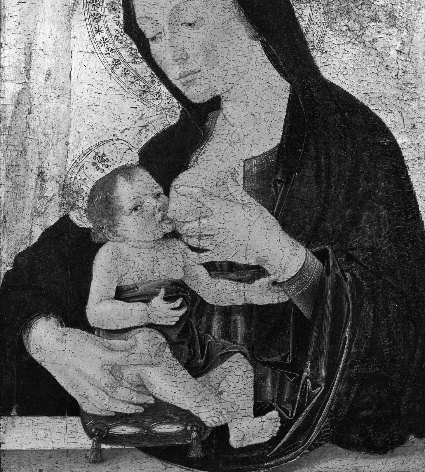 The near-black robe is unusual , many Madonnas wear blue; this darker rendering suggests solemnity or possibly degraded pigment (ultramarine turned dark over centuries).