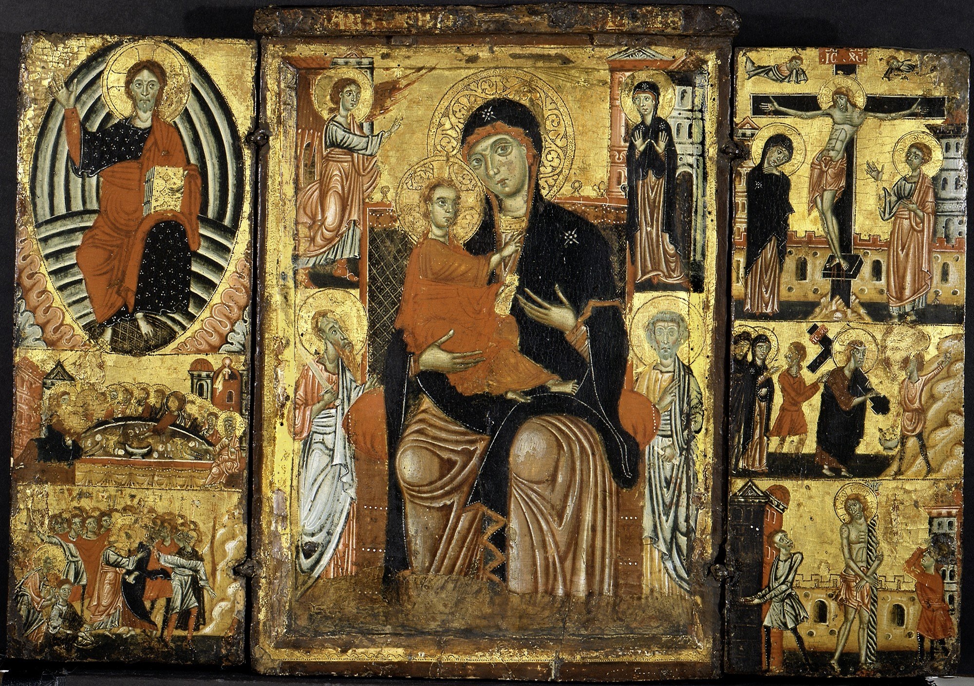 The extensive use of gold leaf symbolizes divine light.