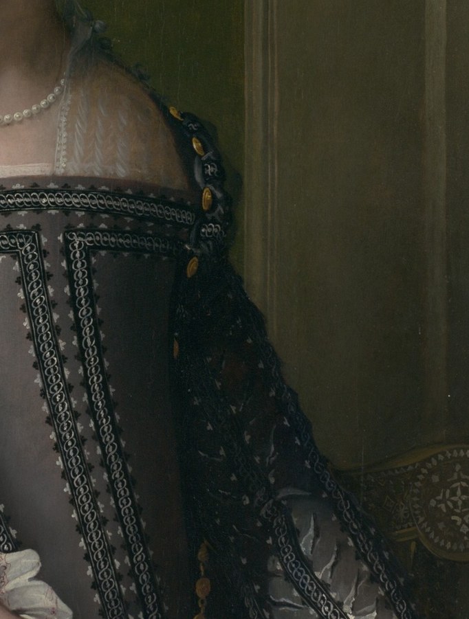 This sleeve is a Mannerist magic trick. Each slash reveals a different silk beneath.