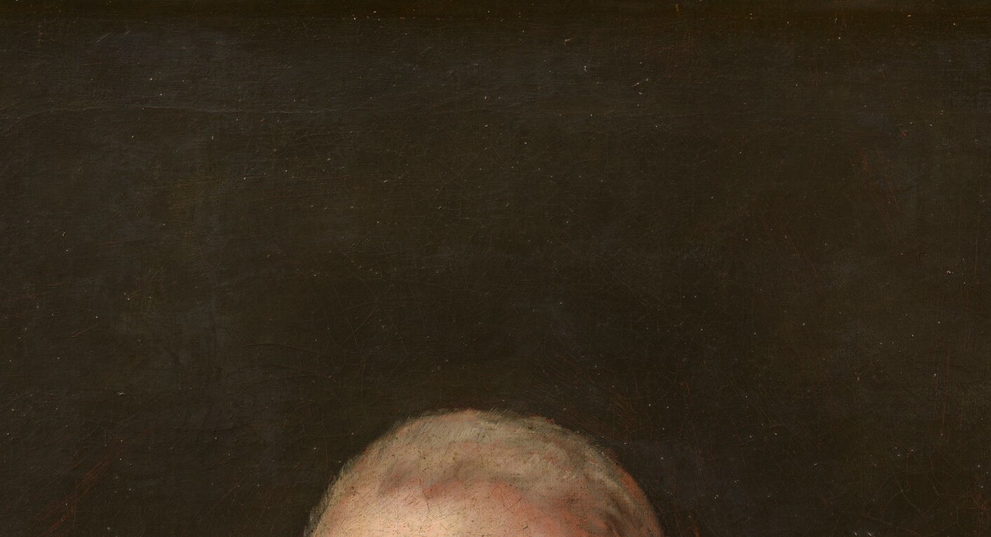 The wig was already old-fashioned. He wears his past status.