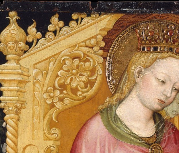 Her serene, eyes-lowered gaze conveys tender maternal piety , the crown marks her Queen of Heaven status while her expression remains intimate rather than regal.