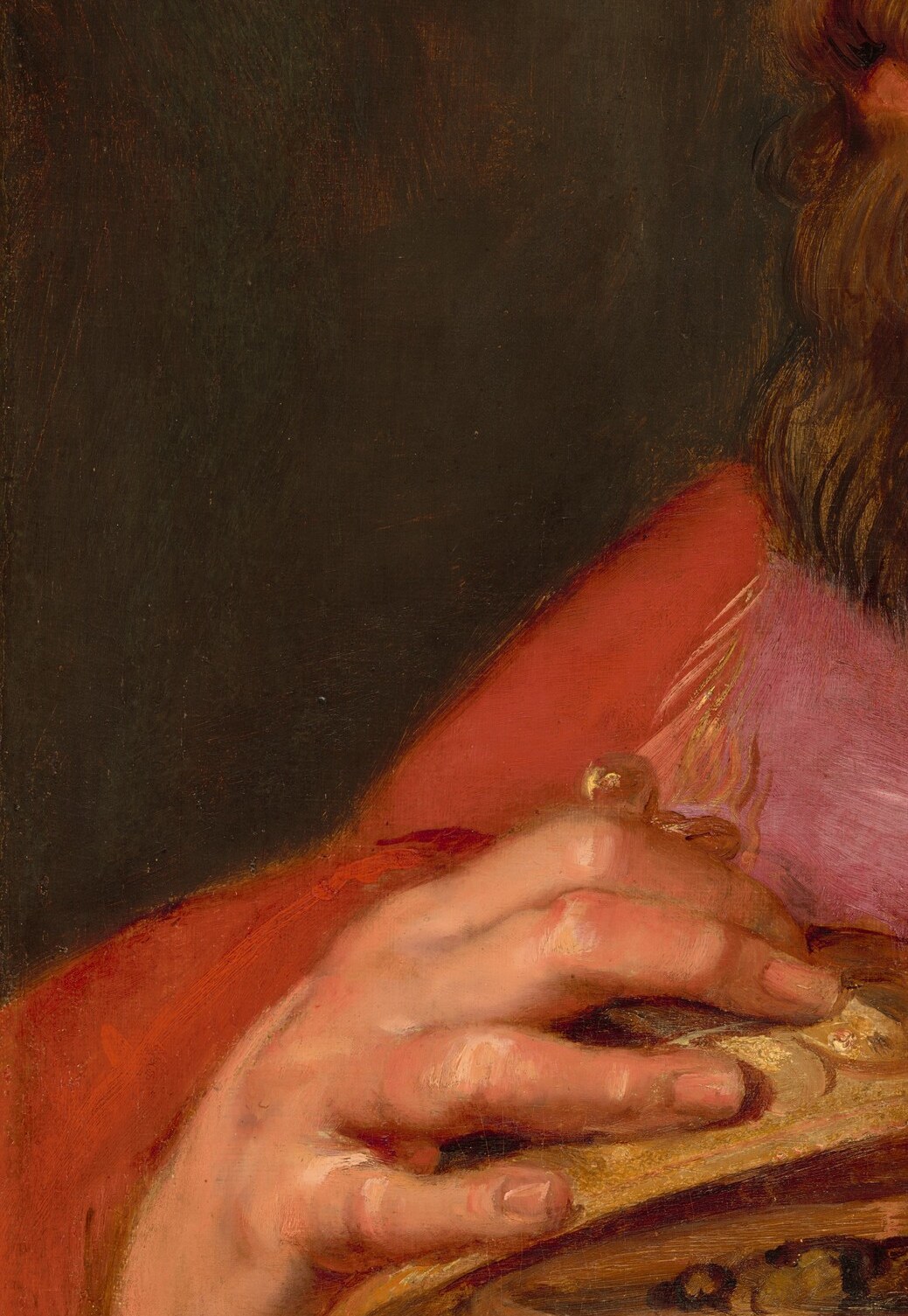 Rubens achieved that with thick paint ridges, called impasto.