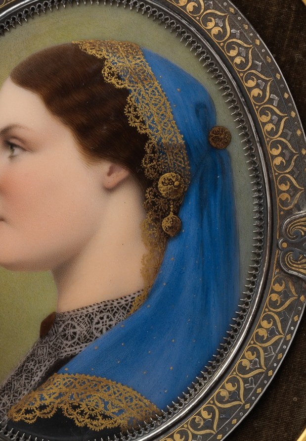 The artist, Charles Lepec, used copper for its smooth surface.