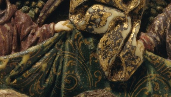 Individually woven thorns readable even in this reproduction , a symbol of mock kingship that rewards a tight close-up