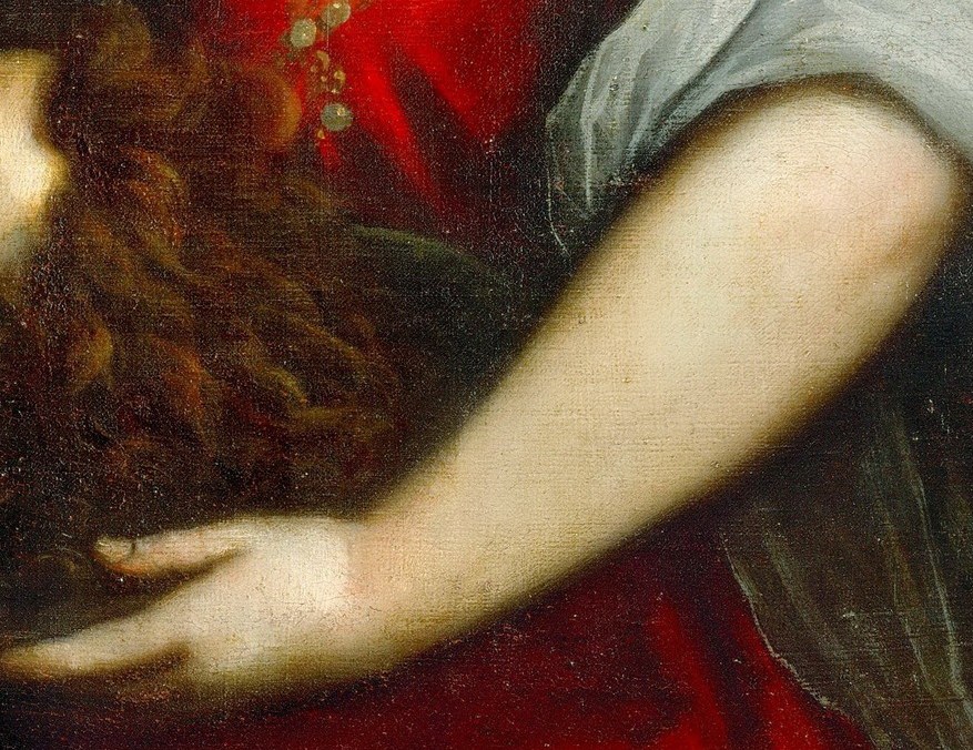 The severed head is deathly still.
