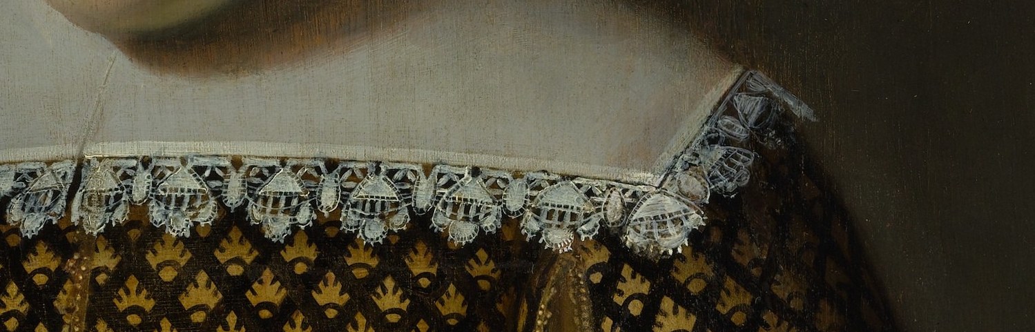 The lace collar was a status symbol.