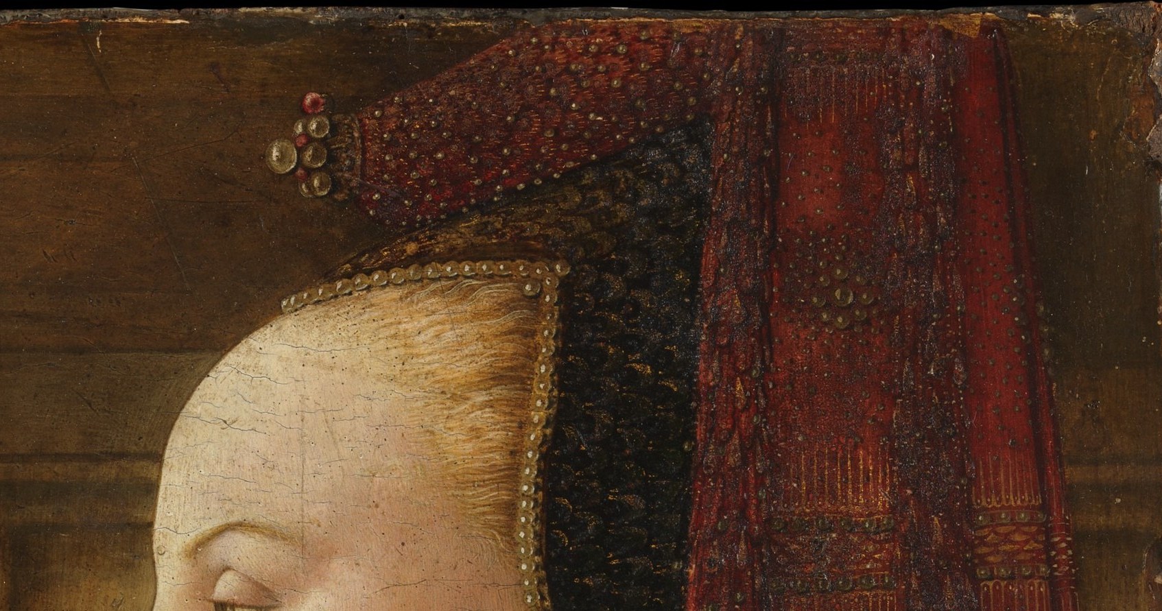The towering cloth structure signals marriageable or newly-wed elite status; its crisp folds against the neutral ground show Lippi's virtuoso textile rendering and anchor the composition's upper register.
