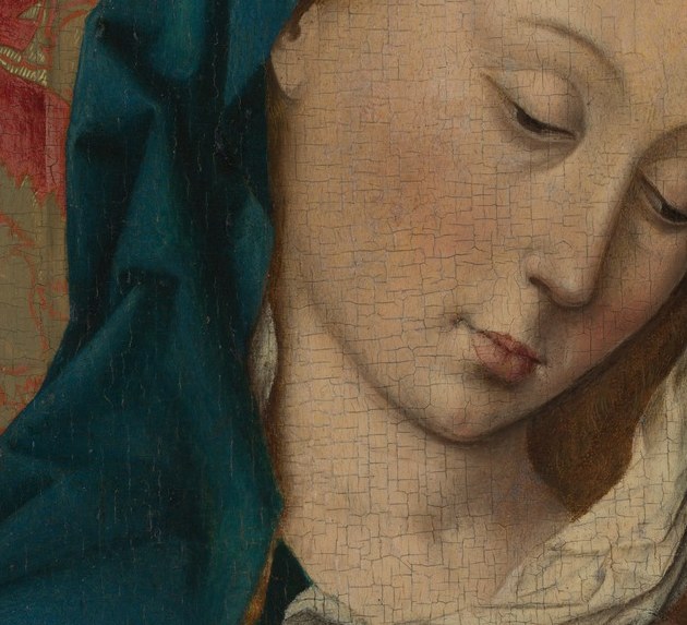The gold trim shows blue over red.