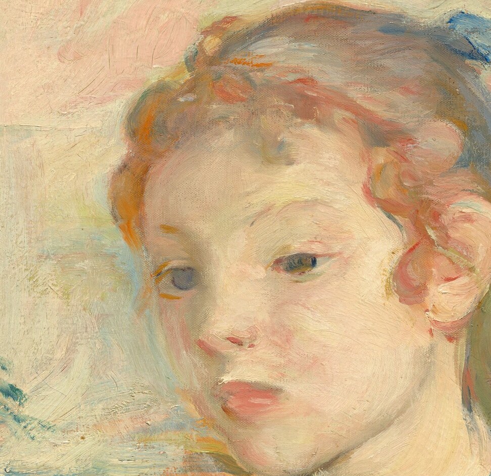 Her loose brushstrokes capture a fleeting, intimate scene.