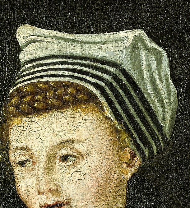 Look at the crisp stripes on her cap.