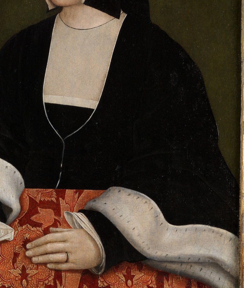 A Countess, she wears her status subtly.