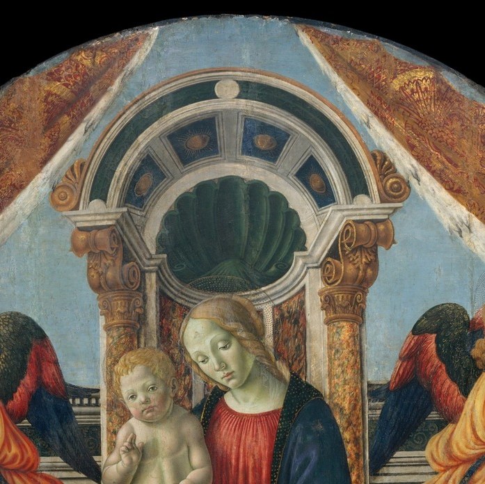 A Brunelleschian Renaissance arch frames a pale sky or distant landscape , the perspective recession signals the painting's engagement with the new Florentine architectural vocabulary.