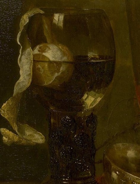This glass seems so thin and fragile.
