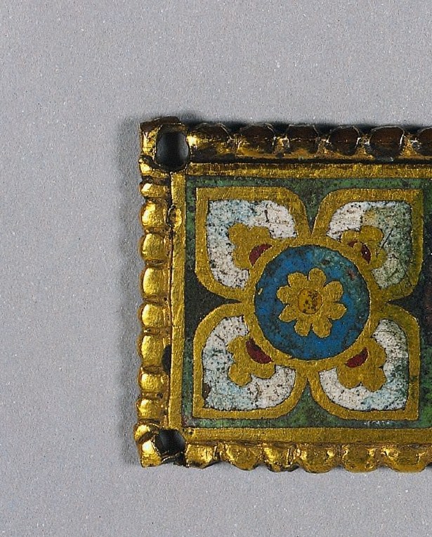 First anchor in the four-part visual rhythm; any slight handcraft variation from the others becomes visible here and rewards close inspection.