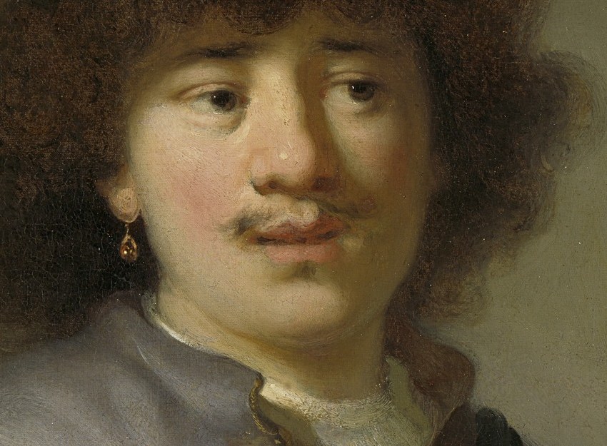 Dressed as a shepherd: a flower garland, a dangling gold earring.