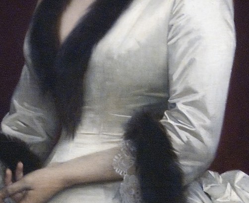 The black sash resets your eye so the pale passages stay luminous.