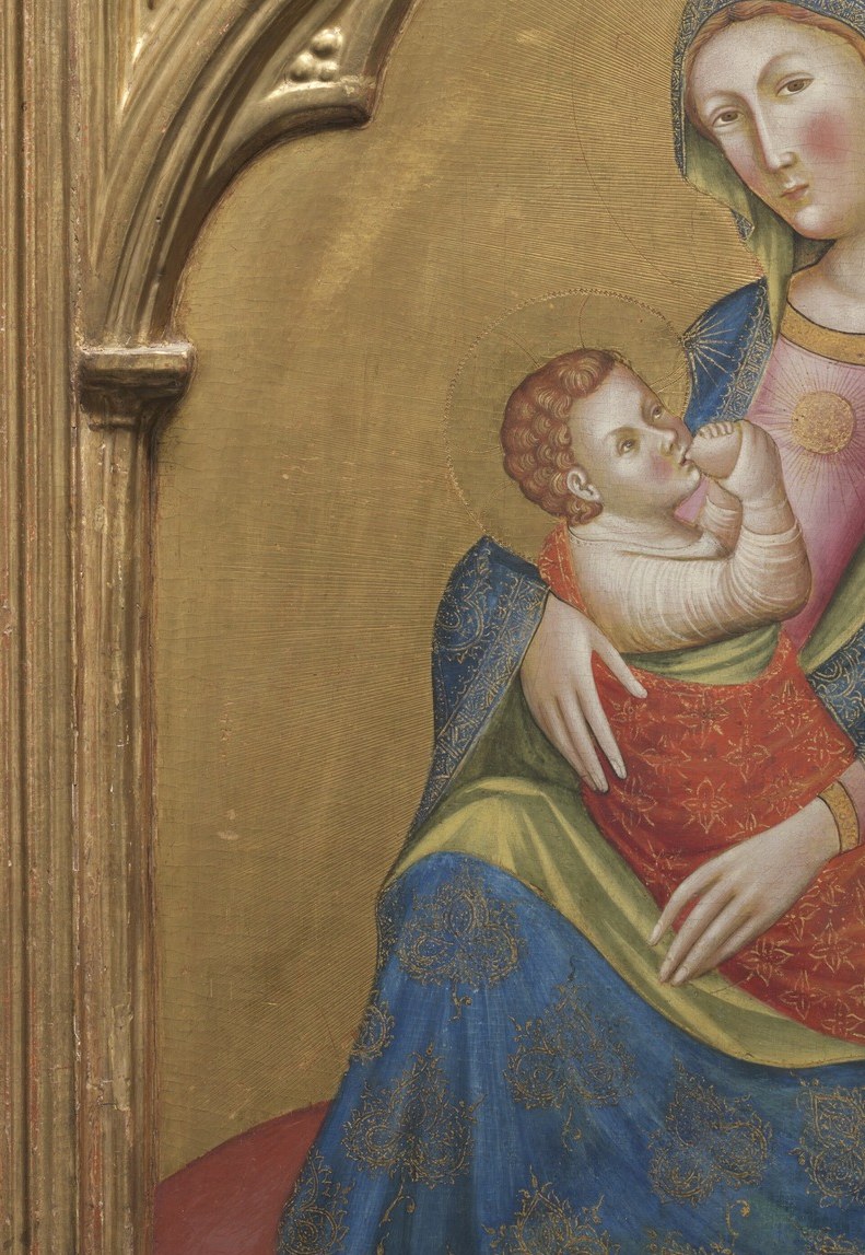 And yet her mantle is stitched with gold fleur-de-lis.