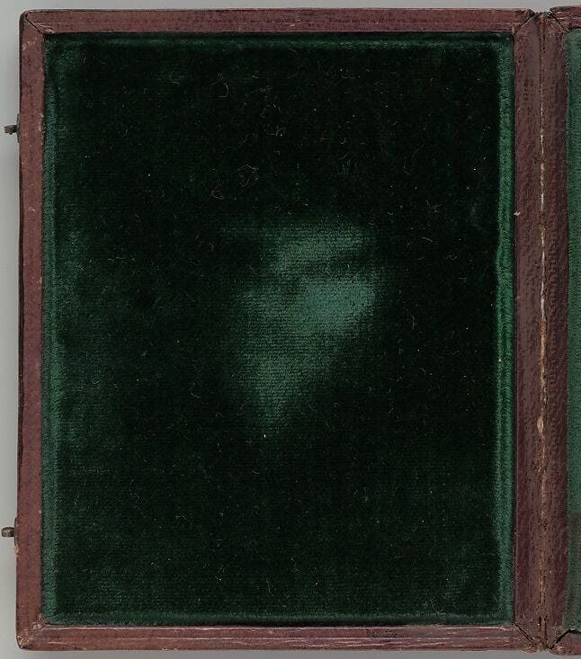 Such miniatures were often kept in lockets or small cases.
