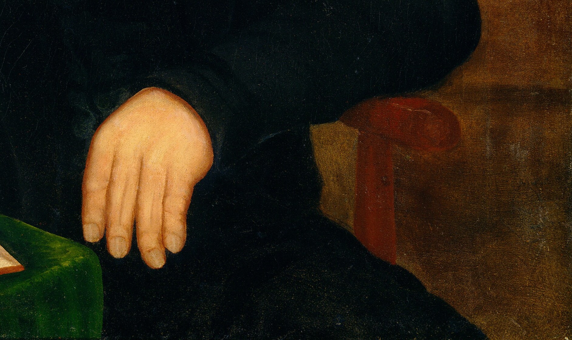 The green cloth draws your eye to the text.