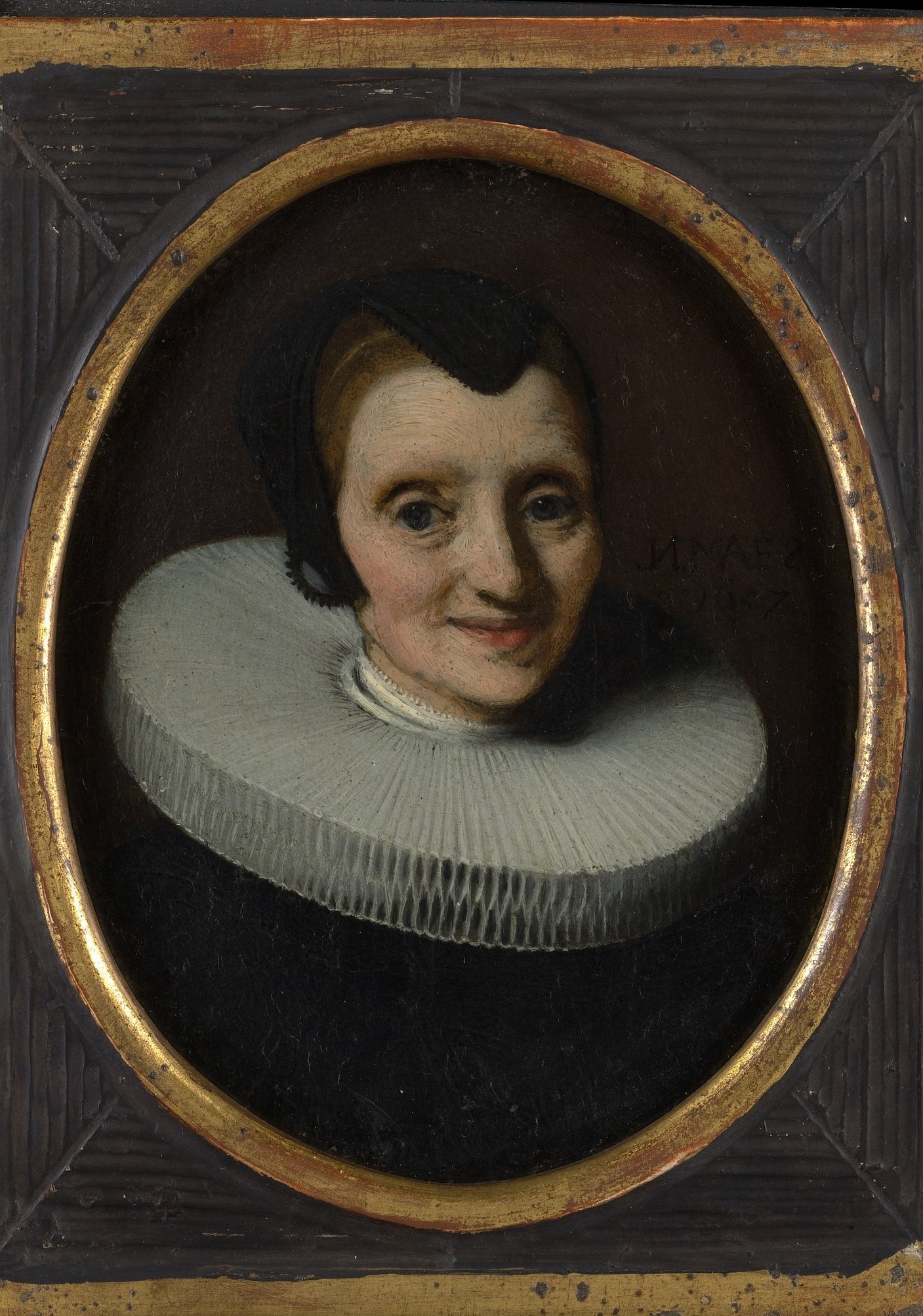 The oval is painted onto the copper panel itself , a popular conceit for copper-support miniature-style portraits, creating an illusion of a framed medallion within the physical frame