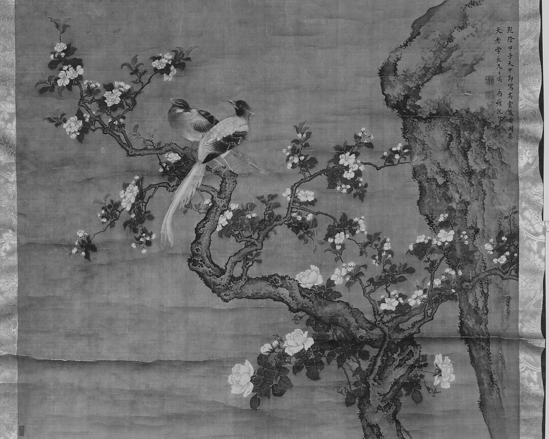 The flowering crabapple tree symbolizes a long and abundant life.